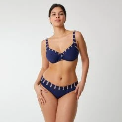 Haut De Maillot Avec Armatures Marine Précieux TAVOLARA -BESTFORM BOUTIQUE CS14103 A27 WEB 3 e4d5c231 33fd 43a7 9104 caee62496209