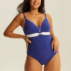 Maillot Une Pièce Sans Armatures NAVY PANTELLERIA 5 Maillot Une Pièce Sans Armatures NAVY PANTELLERIA -BESTFORM BOUTIQUE CS71110 A26 WEB 11 6928ba35 bd4e 458e a509 628ad4588004